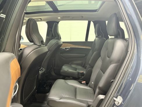 Used 2023 Volvo XC90 B6 Plus image 18