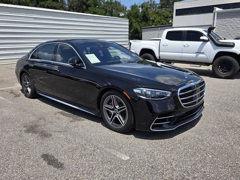 Used 2024 Mercedes-Benz S 580 4MATIC Sedan image 1