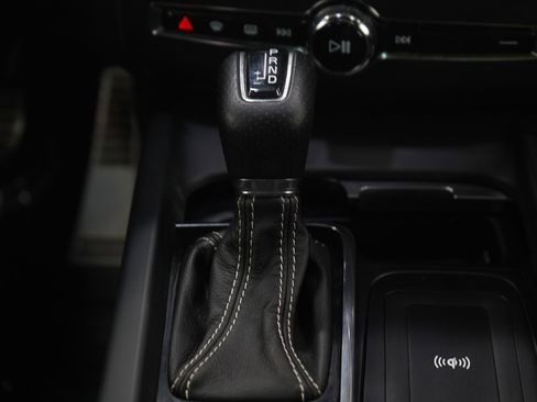 Used 2018 Volvo XC60 T6 R-Design w/ Convenience Package image 20