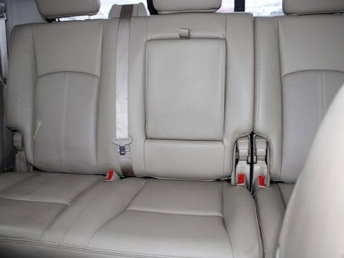 Used 2018 RAM 2500 Laramie w/ Convenience Group image 31