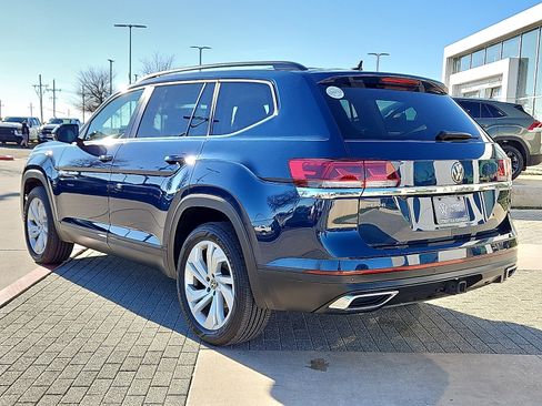 Certified 2023 Volkswagen Atlas SE w/ Panoramic Sunroof Package image 2