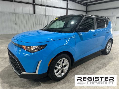 Used 2025 Kia Soul S FWD image 1