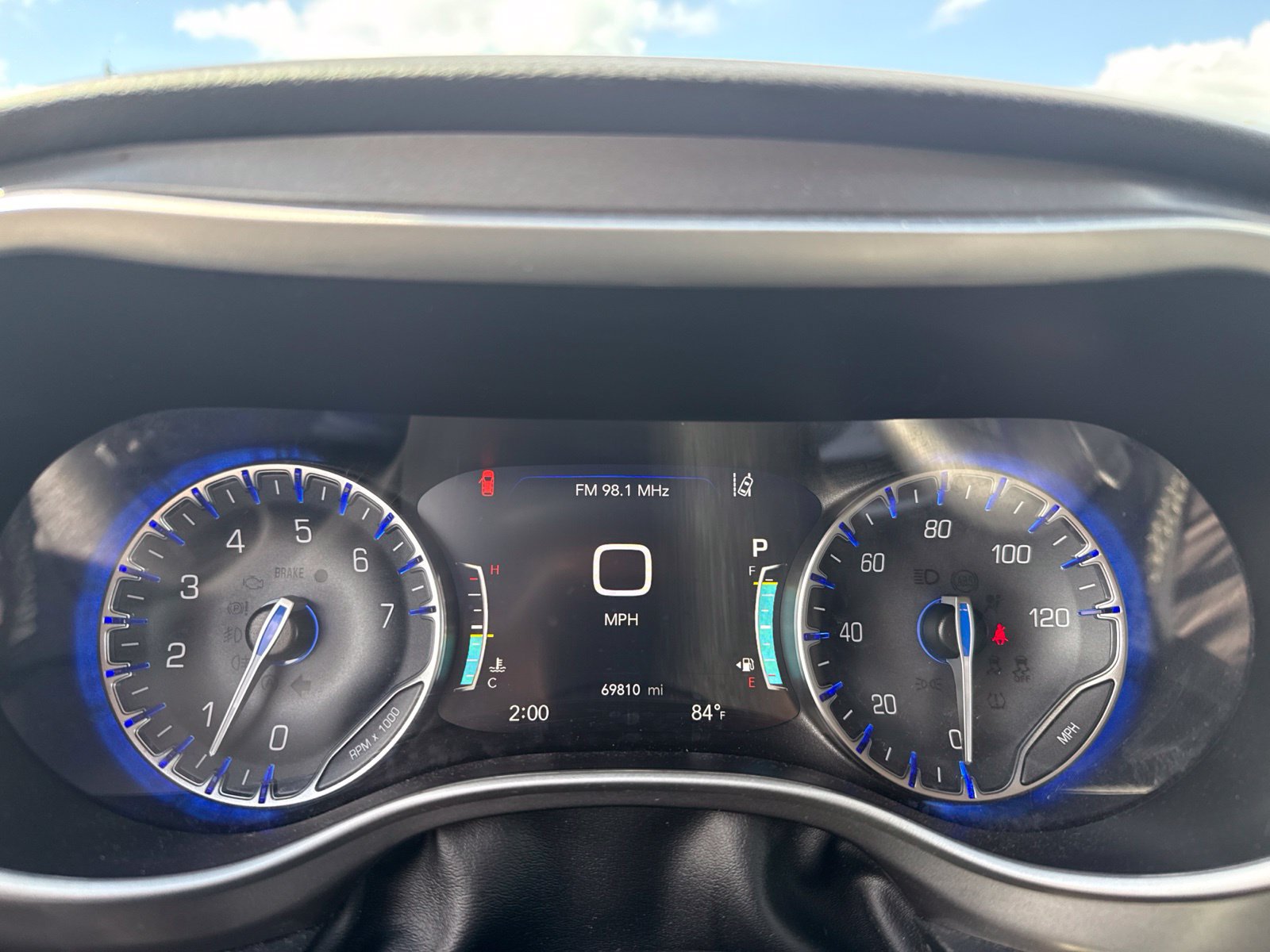 Used 2024 Chrysler Pacifica Touring-L FWD image 16