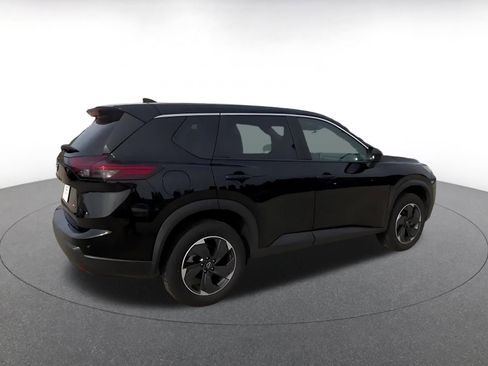 Used 2025 Nissan Rogue SV image 15