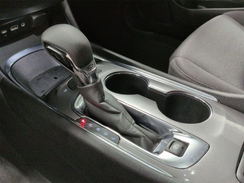 Used 2023 Chevrolet Malibu LT image 31