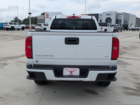 Used 2022 Chevrolet Colorado LT w/ Fleet Safety Package RWD image 4