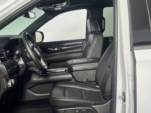 Used 2024 GMC Yukon Denali image 24