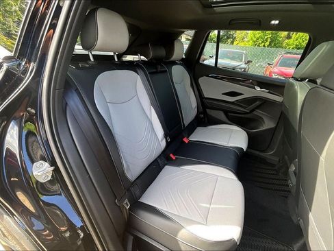 New 2026 Volkswagen Tiguan SE R-Line AWD/4WD image 20