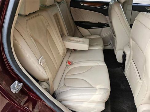 Used 2017 Lincoln MKC Select image 17