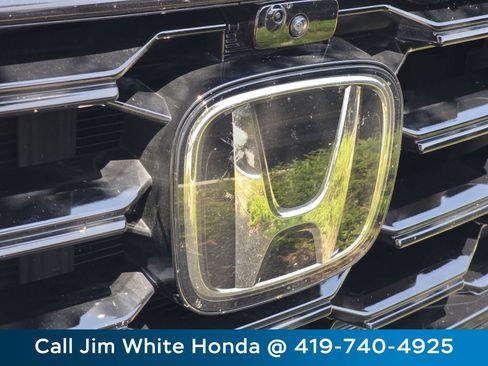 Used 2025 Honda Pilot Black Edition image 18