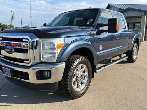 Used 2015 Ford F250 Lariat w/ Lariat Ultimate Package AWD/4WD image 3