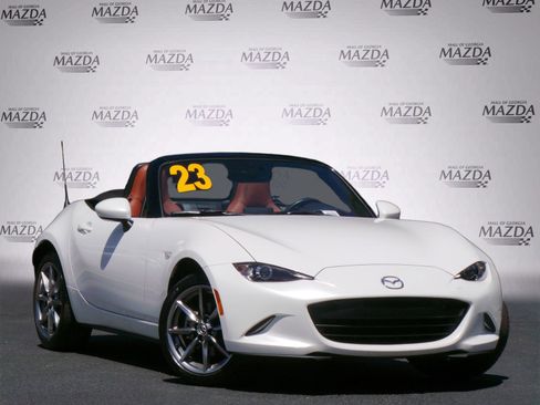 Certified 2023 MAZDA MX-5 Miata Grand Touring RWD image 2