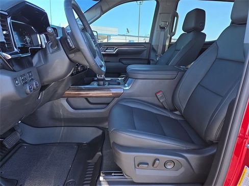 Used 2025 Chevrolet Silverado 1500 LT Trail Boss w/ Convenience Package II image 15