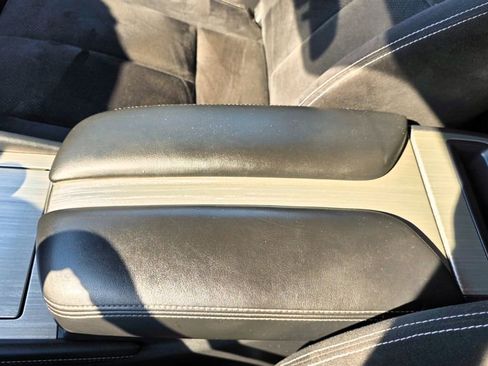 Used 2016 Nissan Murano S image 11