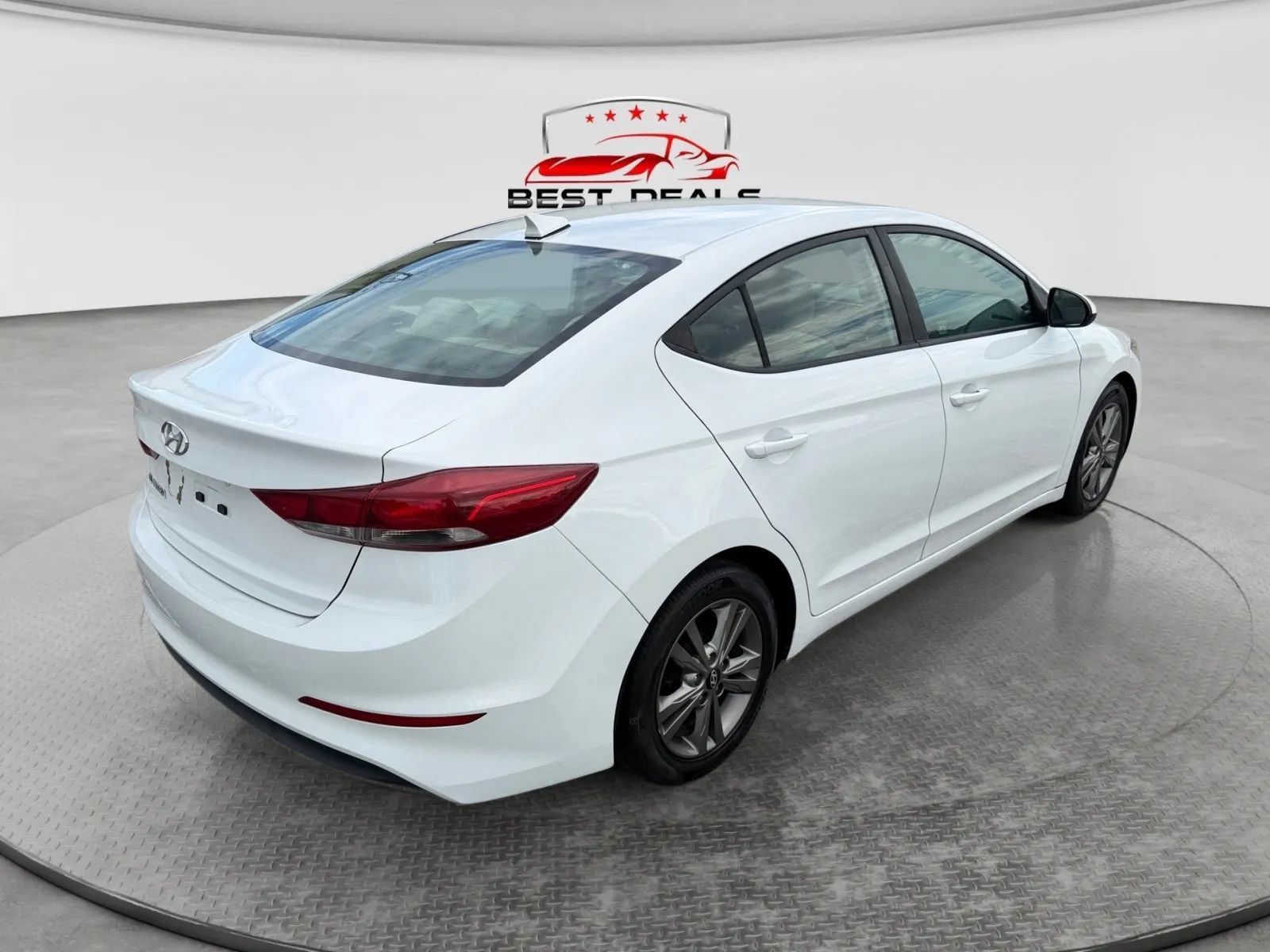 Used 2017 Hyundai Elantra SE FWD image 5