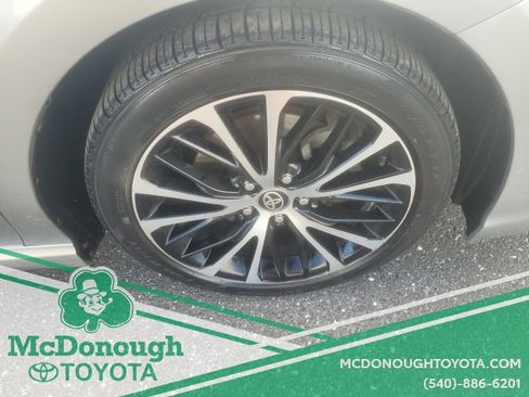 Used 2020 Toyota Camry SE image 24