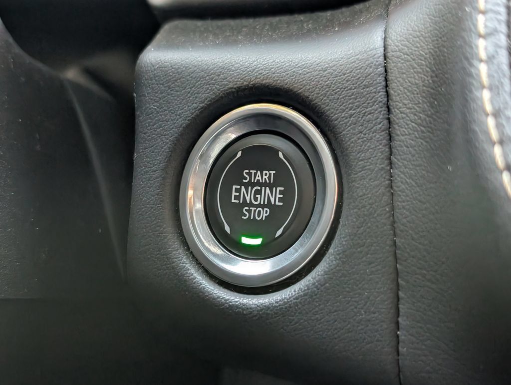 Used 2023 Chevrolet Tahoe Premier w/ Advanced Technology Package AWD/4WD image 31