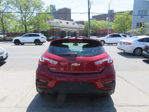 Used 2017 Chevrolet Cruze LT w/ Sun And Sound Package FWD image 8