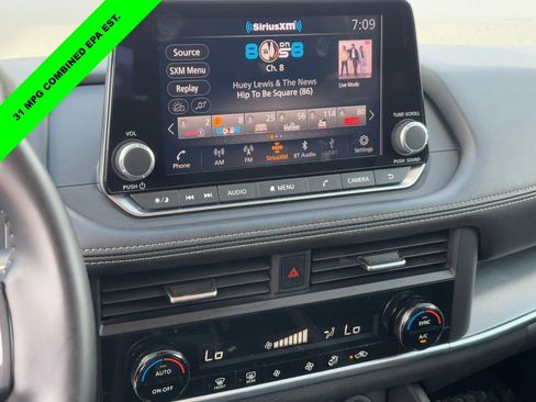 Certified 2025 Nissan Rogue SV AWD/4WD image 22