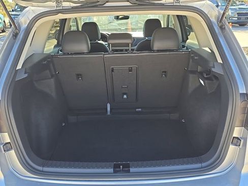 Used 2024 Volkswagen Taos SE image 12