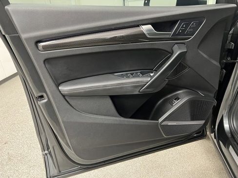Used 2018 Audi SQ5 Prestige w/ Prestige Package image 24