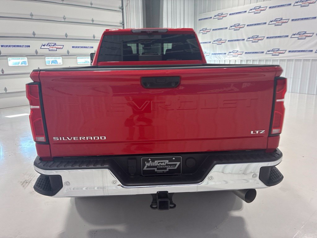 Used 2024 Chevrolet Silverado 2500 LTZ w/ LTZ Premium Package AWD/4WD image 5