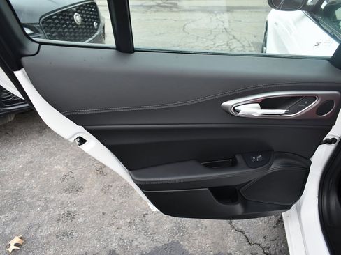 New 2025 Alfa Romeo Giulia AWD image 10