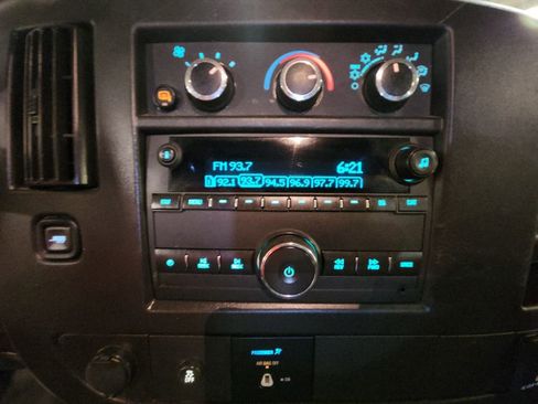 Certified 2022 Chevrolet Express 2500 w/ Driver Convenience Package RWD image 18