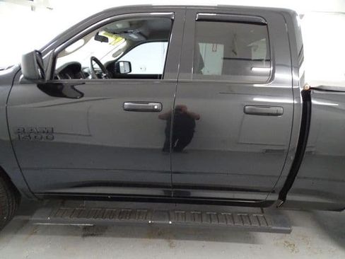 Used 2018 RAM 1500 Express w/ Black Ram 1500 Express Group AWD/4WD image 13