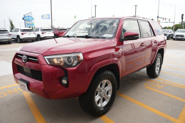 Used 2024 Toyota 4Runner SR5 Premium w/ Moonroof Package AWD/4WD image 29