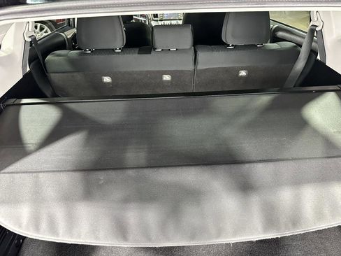 Used 2015 Toyota RAV4 LE AWD/4WD image 26