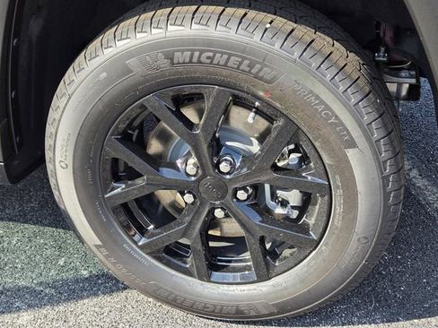 New 2025 Jeep Grand Cherokee L Altitude image 6