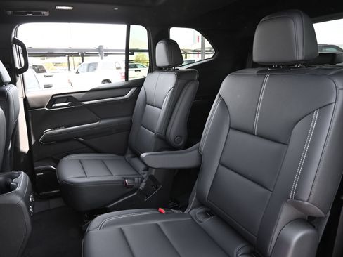 New 2026 GMC Acadia Elevation w/ Black Edition FWD image 18