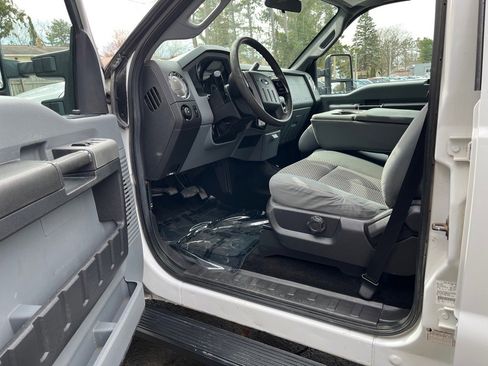 Used 2016 Ford F250 XLT image 9