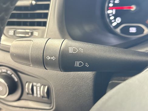 Used 2022 Jeep Renegade Latitude w/ Convenience Group image 33