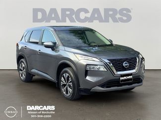 Used 2023 Nissan Rogue SV image 1