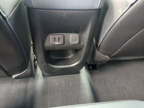 Used 2022 Chevrolet Colorado Z71 AWD/4WD image 27