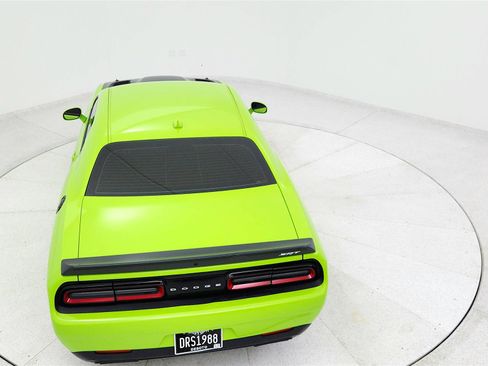 Used 2015 Dodge Challenger SRT Hellcat image 27