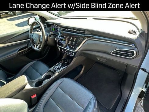 Used 2023 Chevrolet Bolt EUV LT w/ Convenience Package image 25