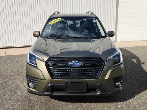 Used 2023 Subaru Forester Premium AWD/4WD image 2