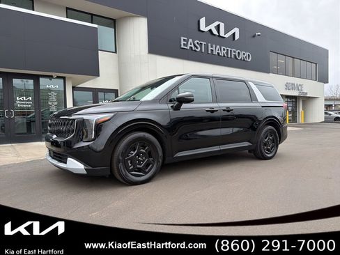 Certified 2025 Kia Carnival image 1