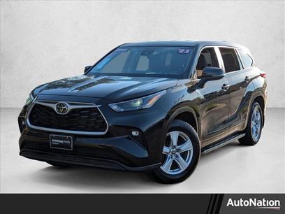 Used 2023 Toyota Highlander LE