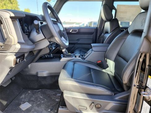 New 2025 Ford Bronco Badlands w/ Sasquatch Package image 17