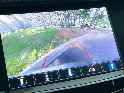 Used 2023 Cadillac XT6 Premium Luxury w/ Technology Package image 25