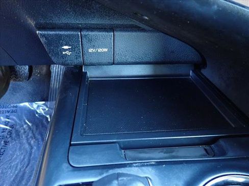 Used 2019 Toyota Camry LE image 21