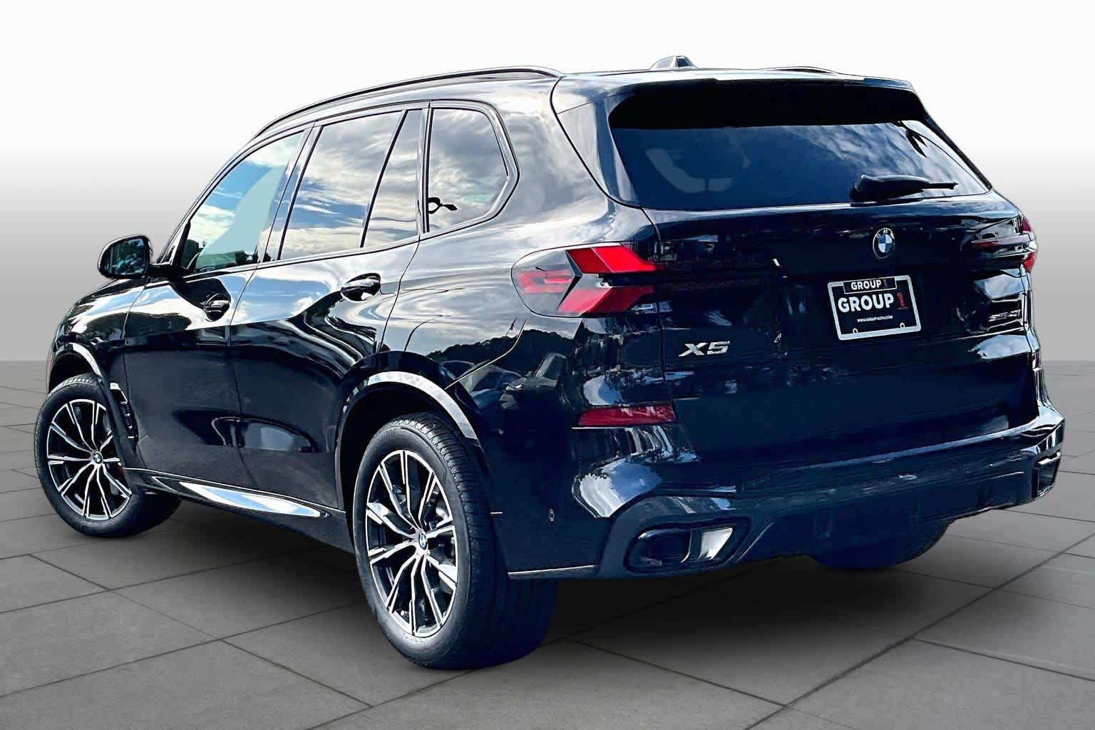 Used 2026 BMW X5 sDrive40i w/ M Sport Package RWD image 12