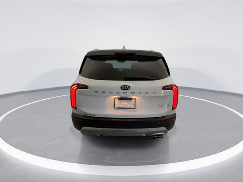 Used 2021 Kia Telluride EX w/ EX Premium Package FWD image 3
