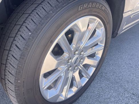 Used 2023 Ford F150 Limited image 2