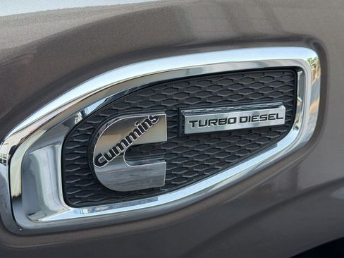 Used 2016 Nissan Titan SL RWD image 29