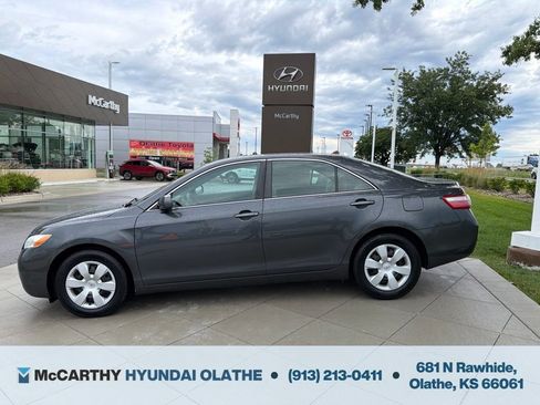 Used 2007 Toyota Camry CE FWD image 2